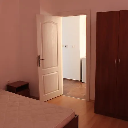 Апартаменти Abelia Regina *