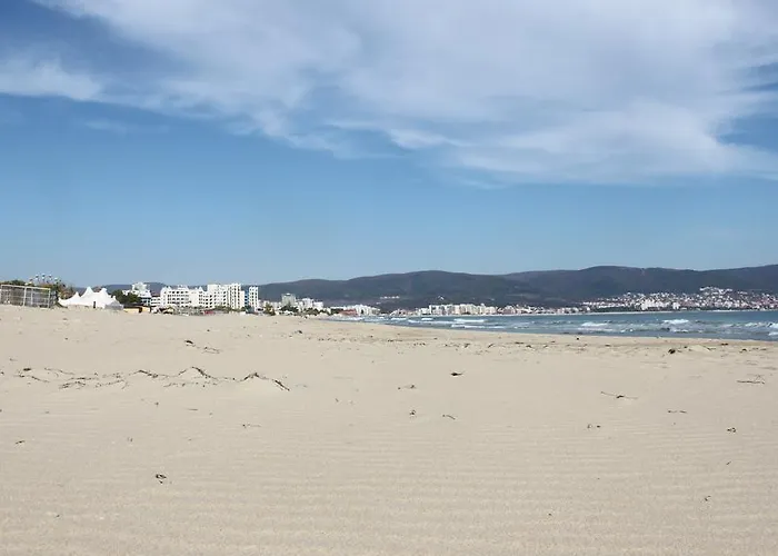 Abelia Regina דירה *