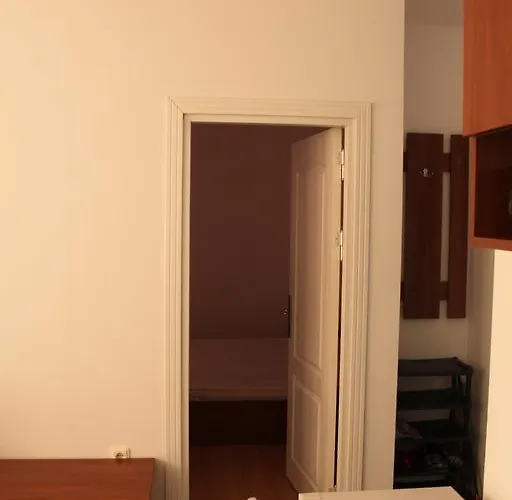 Abelia Regina דירה *