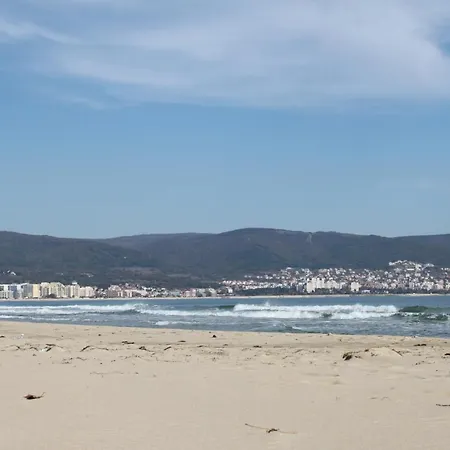 Abelia Regina Apartment