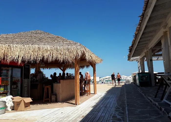 Abelia Regina Apartment