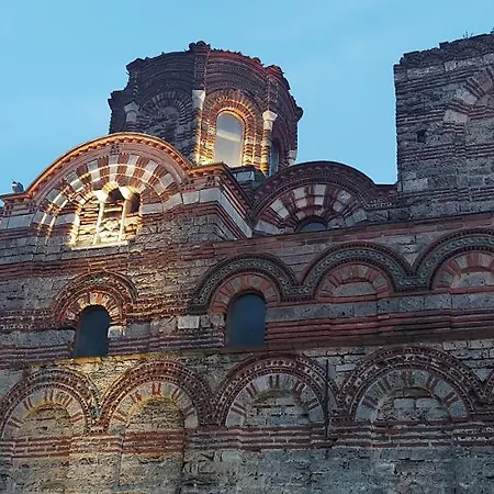 Abelia Regina Apartman